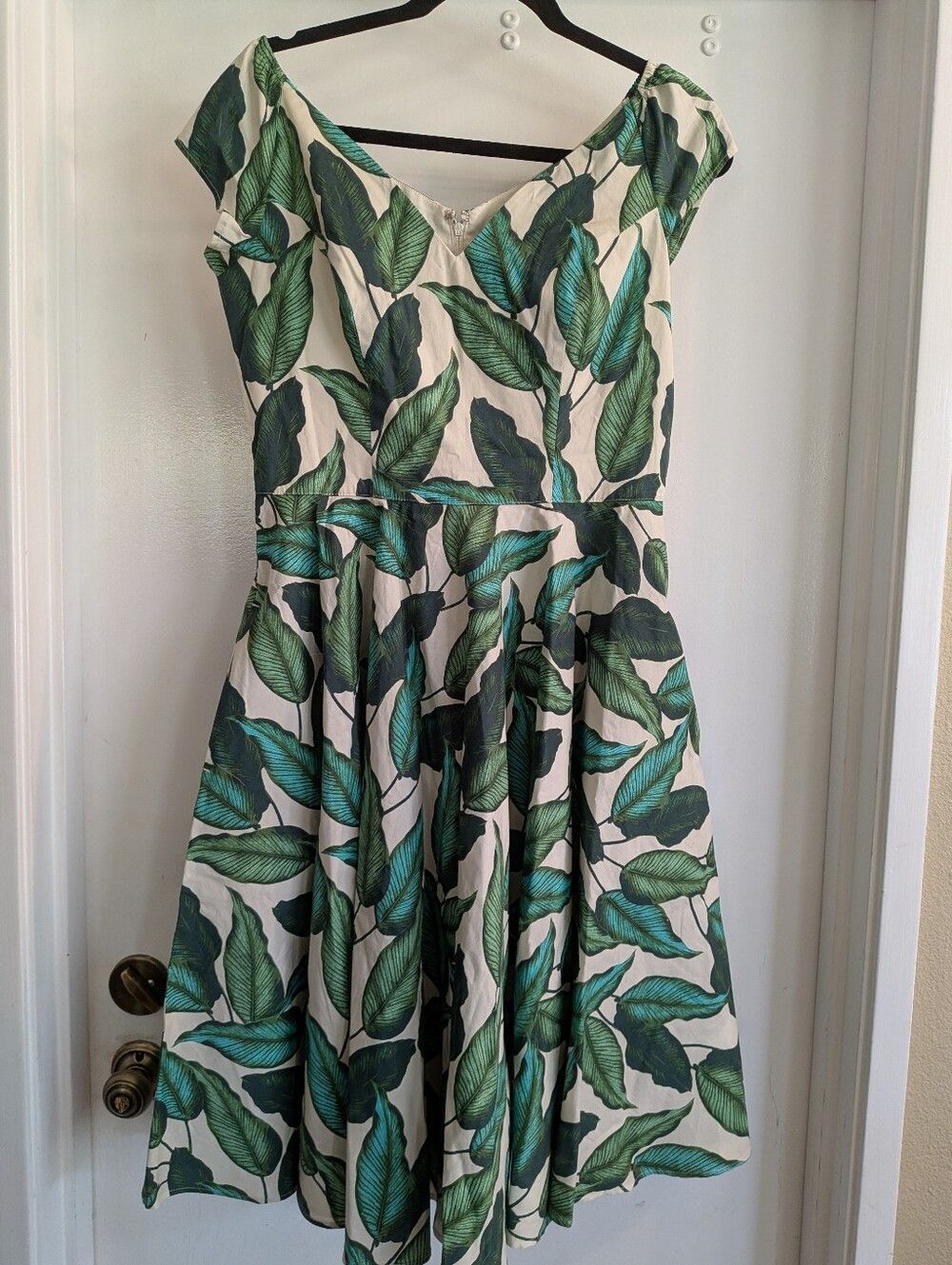 Hell Bunny Green Leaf Print Fit & Flare Midi Dress Sample New Size Small